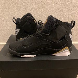 Jordan True Flight 'Black Metallic Gold'
